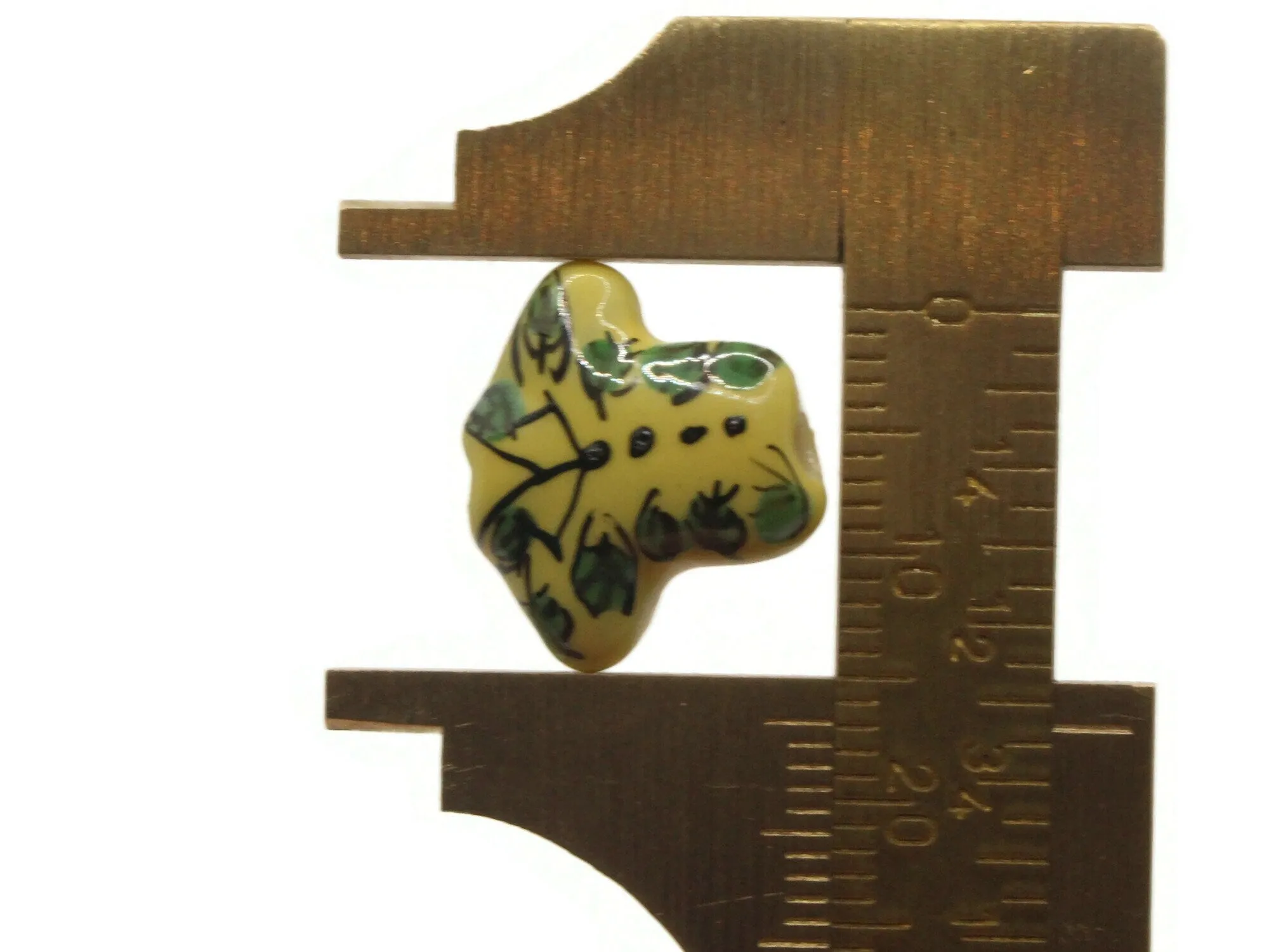4 17mm Porcelain Hawaiian Shirt Yellow Clothing Beads