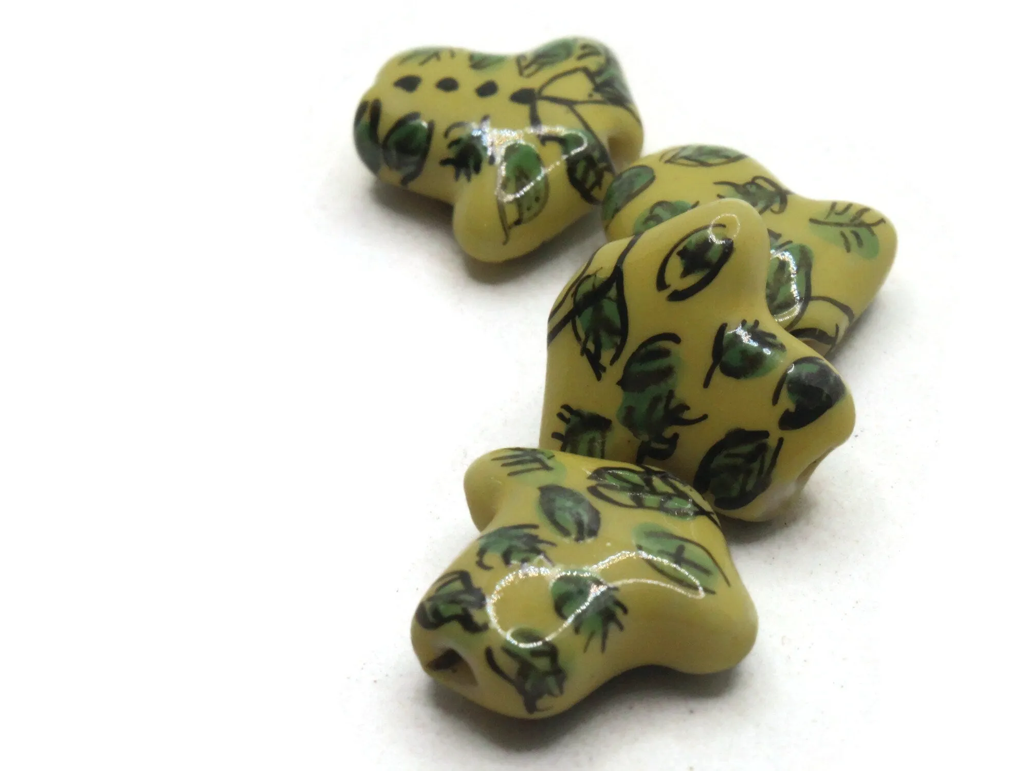 4 17mm Porcelain Hawaiian Shirt Yellow Clothing Beads