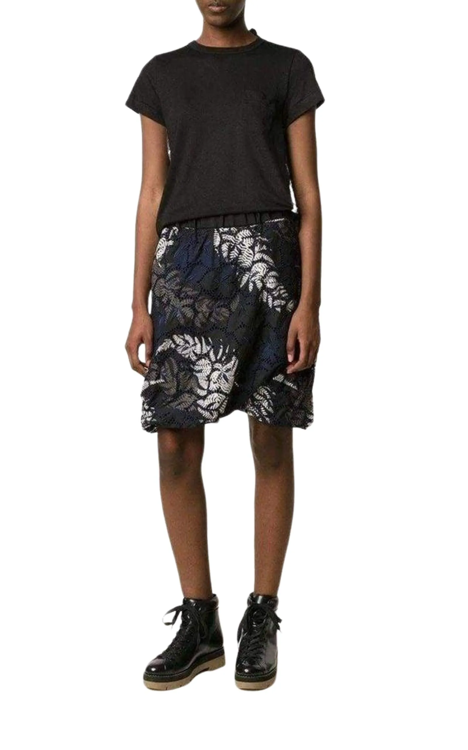 Back Pleat Black T-shirt