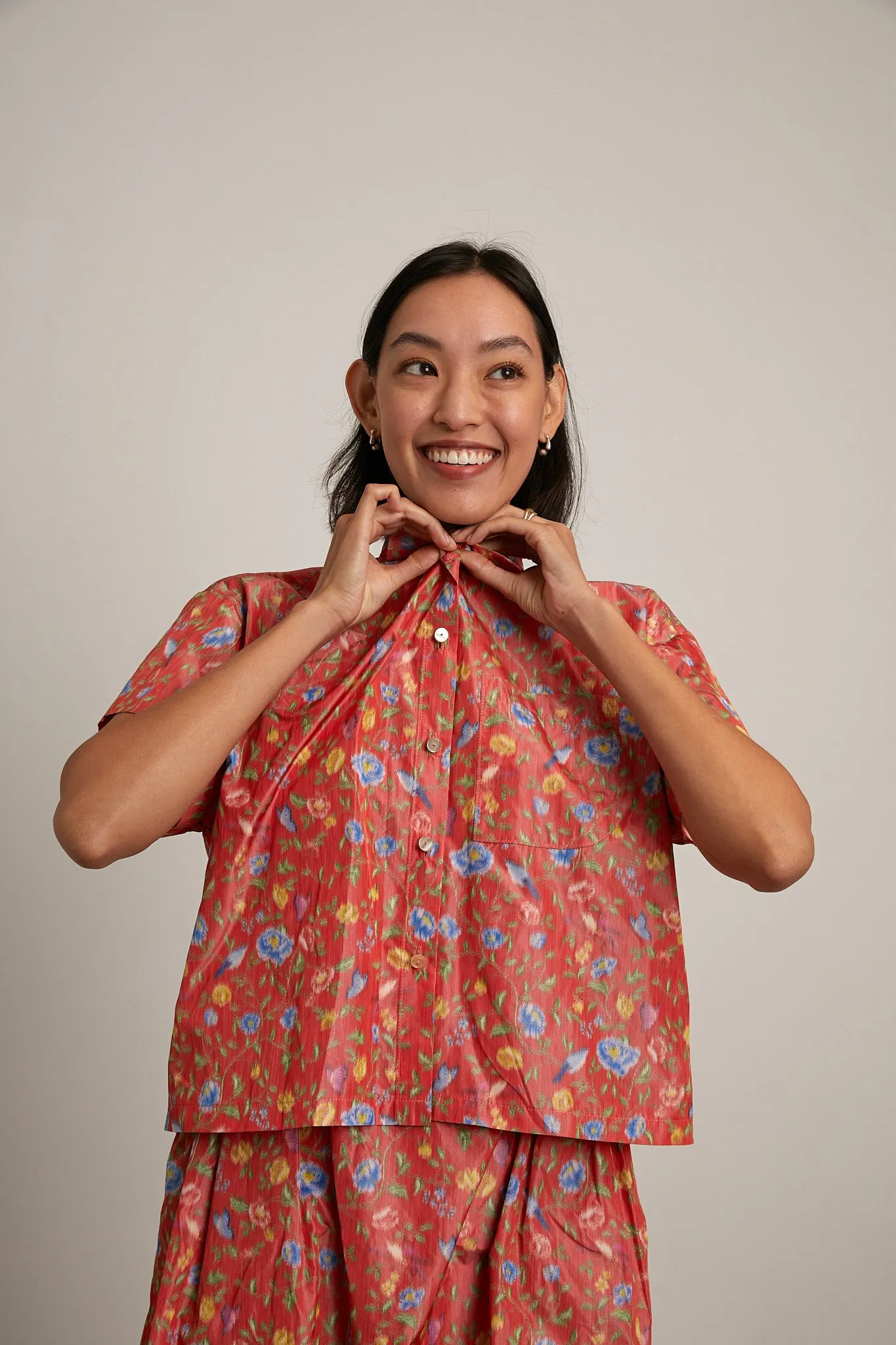 Corso Buttondown - Red Flower