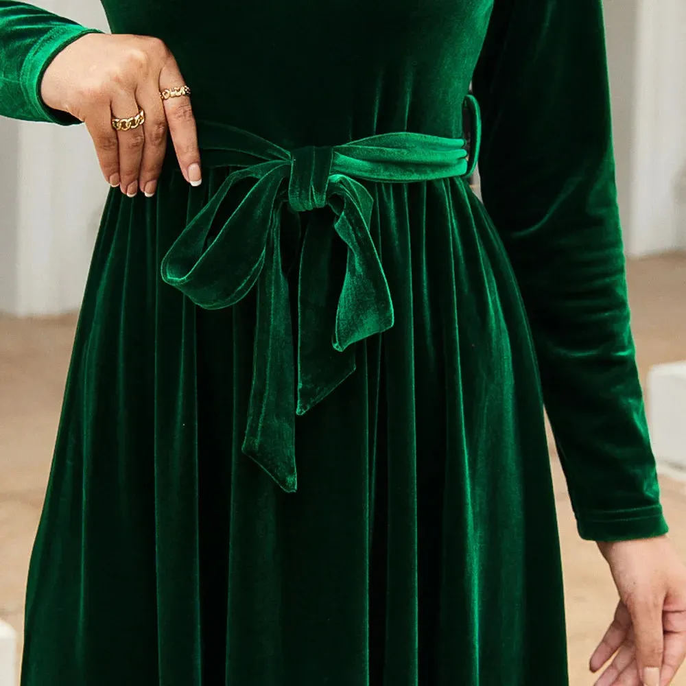 Dahlia | Luxurious Velvet Gown